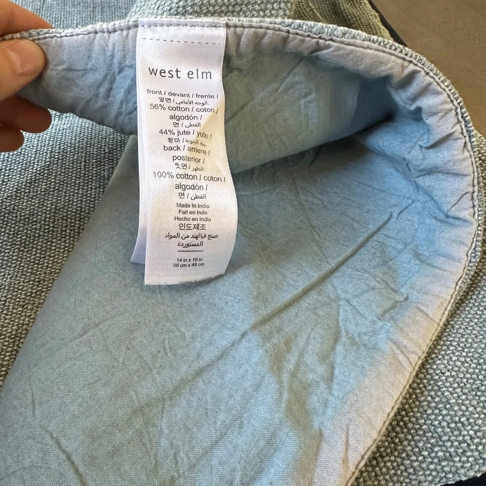 8 west elm 100% cotton blue placemats